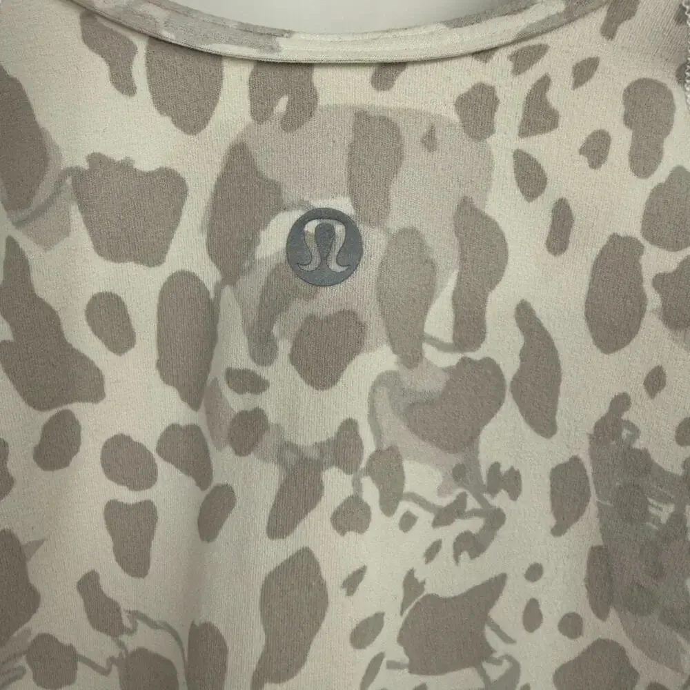 Lululemon Align Cropped T-Shirt Womens 2 White Animal Print Short Sleeve Stretch